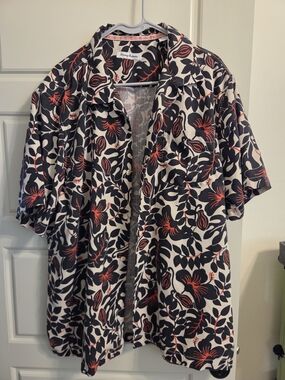 Tommy Bahama Black, White & Red Floral Short Sleeve Camp Shirt